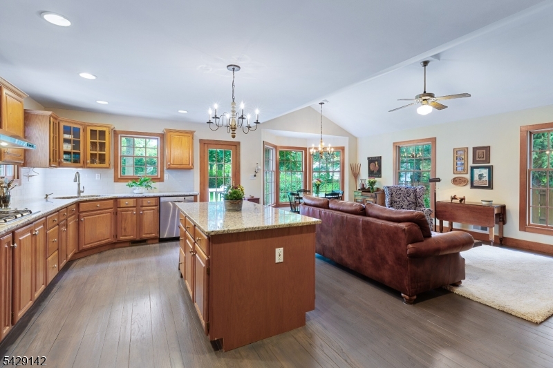 957 Willow Grove Road Westfield, NJ 07090 - Photo 15 of 34