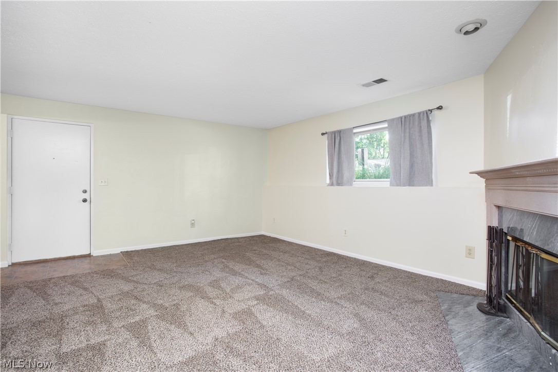 4750 Oak Point Road, Unit 104 Lorain, OH 44053 - Photo 5 of 34 Gallery Image 5