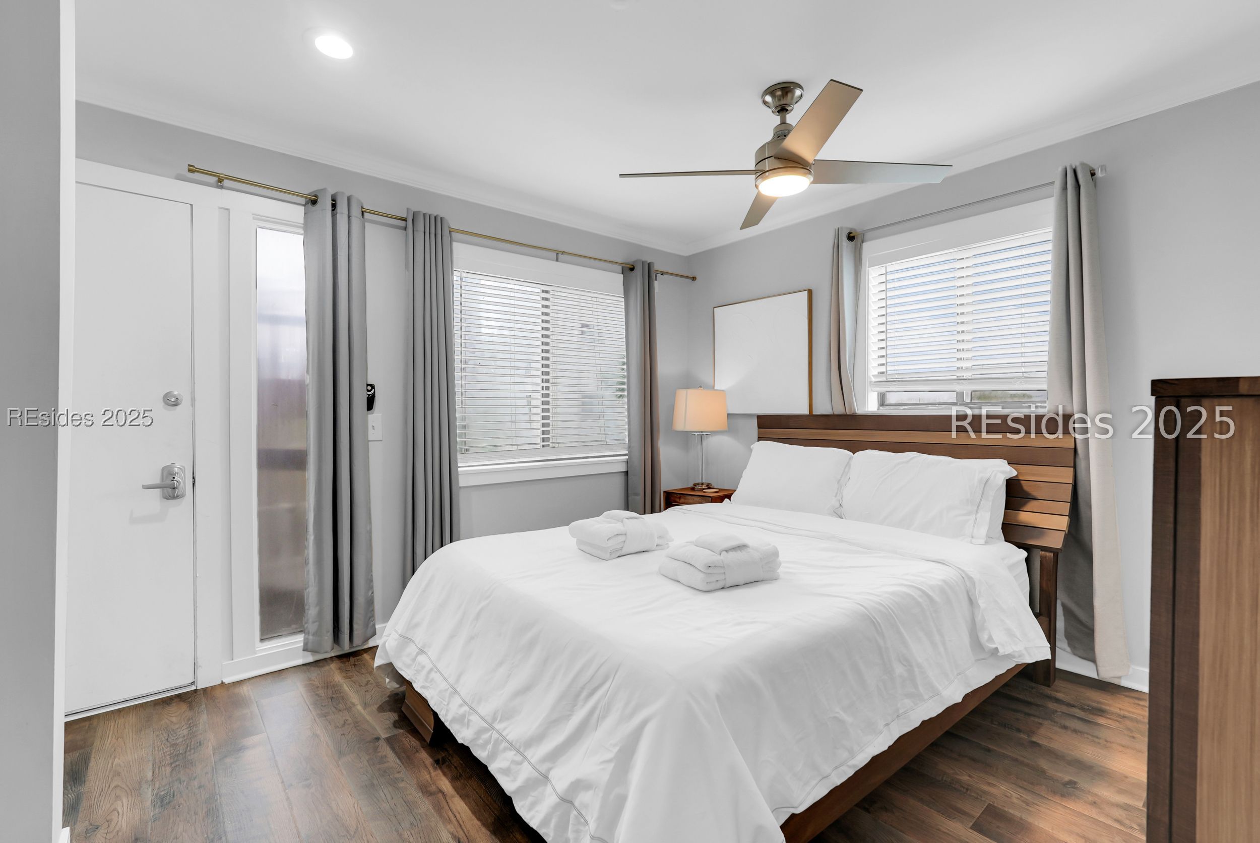 40 Folly Field Road, Unit A1 Hilton Head Island, SC 29928 - Photo 9 of 42 Ample natural lighting throughout.