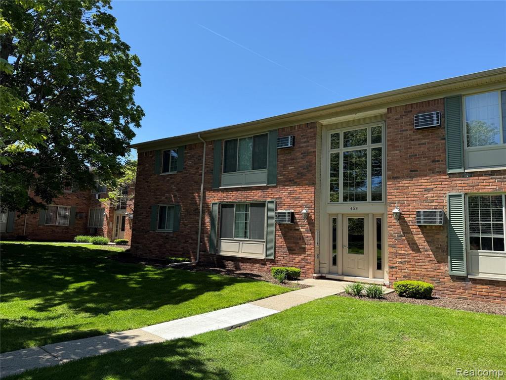 454 Romeo Road Rochester, MI 48307 - Photo 3 of 23