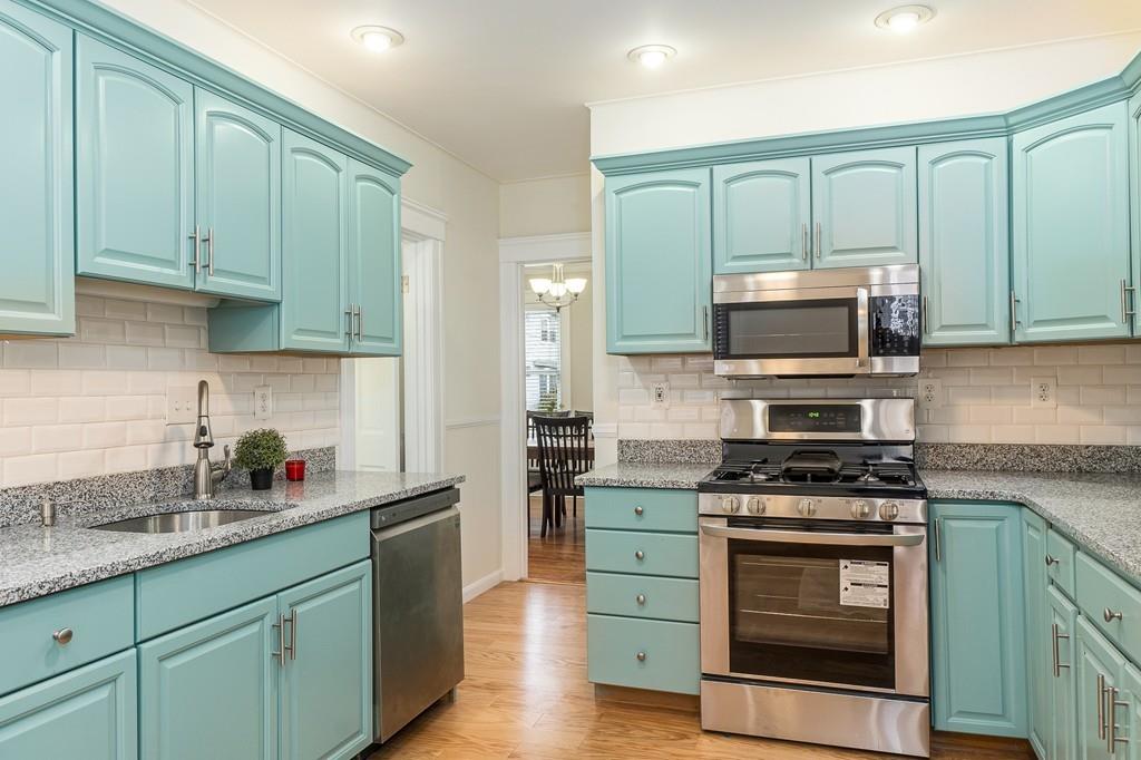 10 Beaconsfield Road Worcester, MA 01602 - Photo 8 of 29