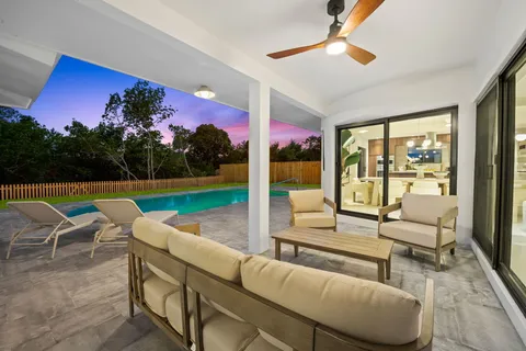 $1,995,000 | 2370 Northeast 195th Street, Miami, FL 33180