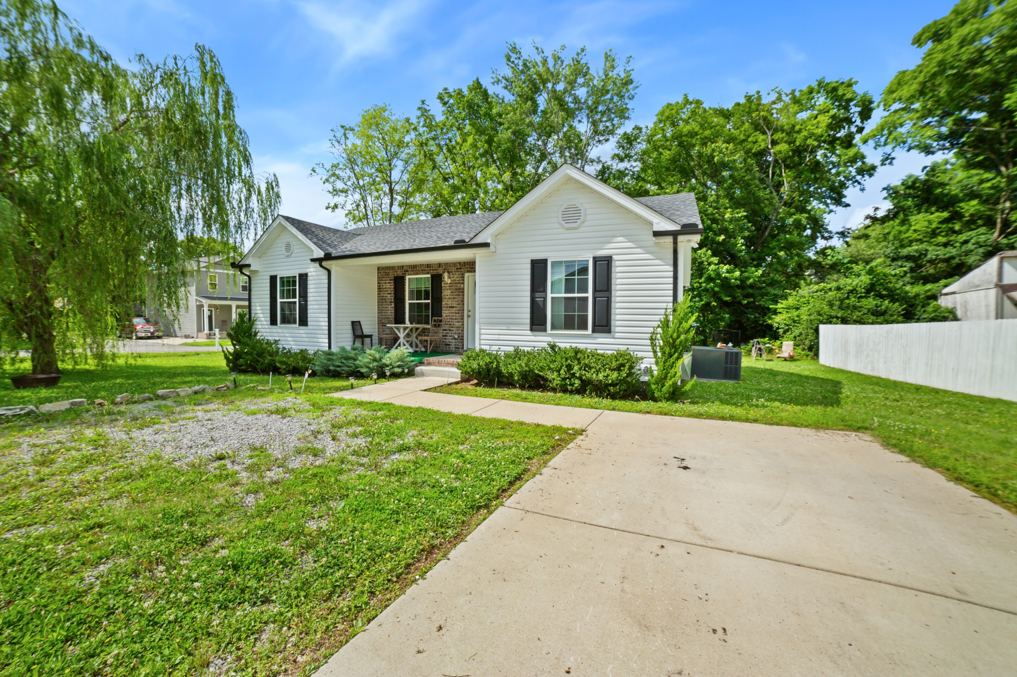 1804 Park Street Springfield, TN 37172 - Photo 2 of 13
