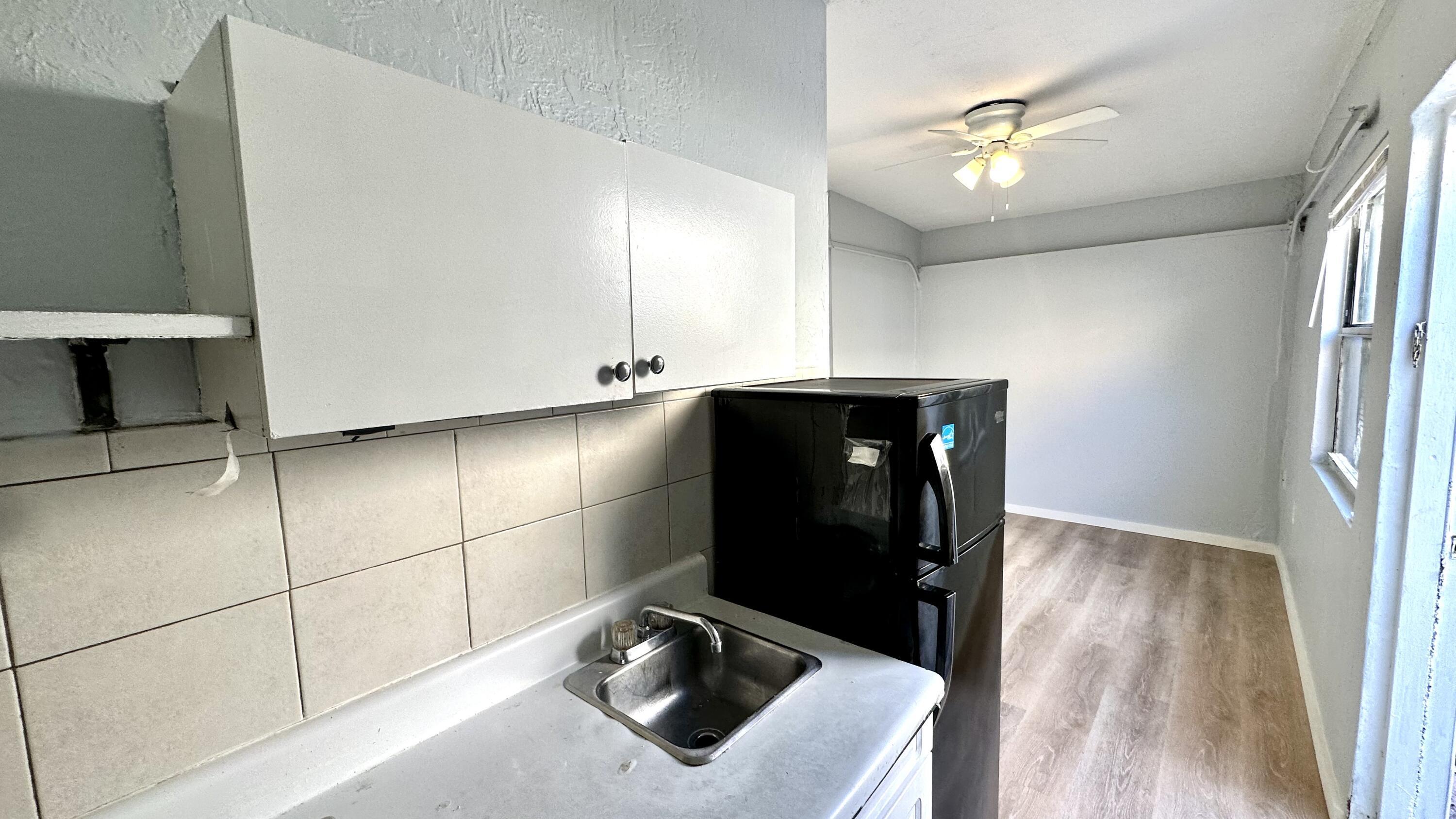 447 Conniston Road, Unit STUDIO West Palm Beach, FL 33405 - Photo 2 of 8 IMG_2145