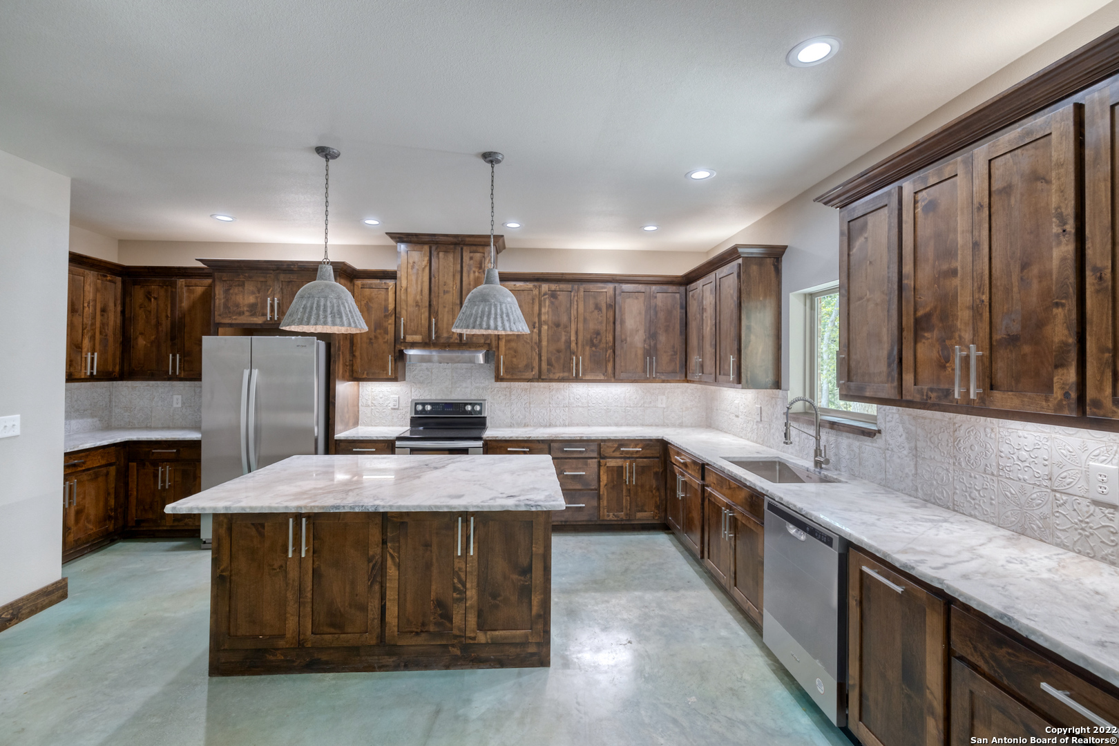 422 Red Wright Road Rio Frio, TX 78879 - Photo 20 of 79