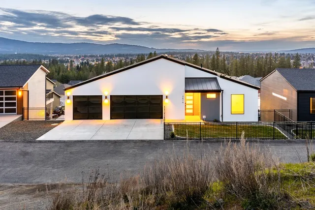 $789,900 | 2616 South Galway Lane, Spokane Valley, WA 99037