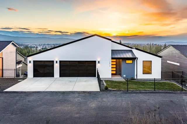 $789,900 | 2616 South Galway Lane, Spokane Valley, WA 99037
