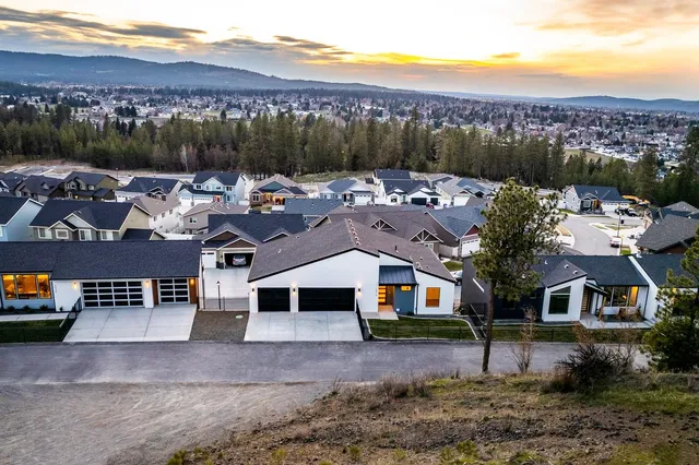 $789,900 | 2616 South Galway Lane, Spokane Valley, WA 99037