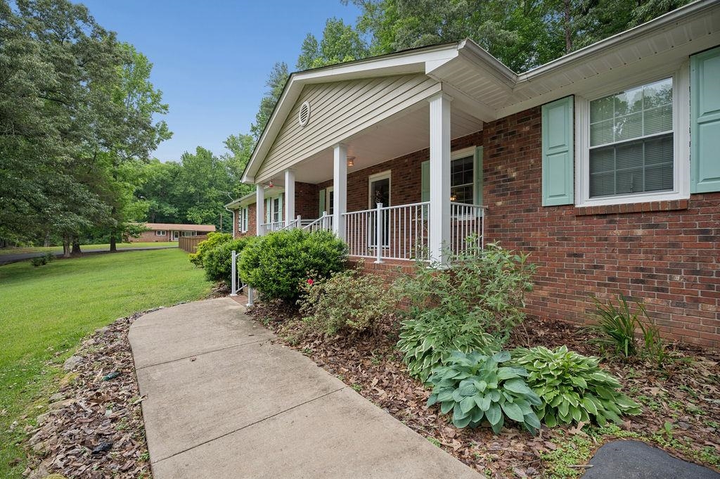181 Carroll Circle Pacolet, SC 29372 - Photo 2 of 44