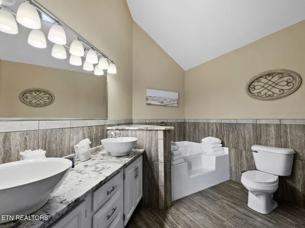 $2,499,987 | 1252 Crestview Drive, Pigeon Forge, TN 37863