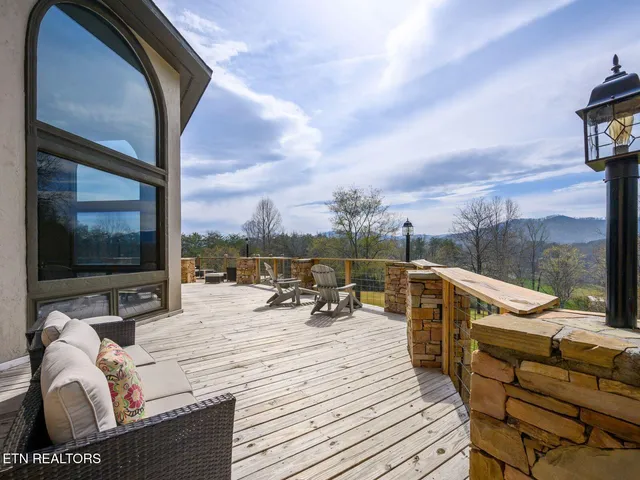 $2,844,775 | 1252 Crestview Drive, Pigeon Forge, TN 37863