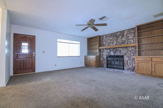 404 West Felspar Avenue Ridgecrest, CA 93555 - Photo 3 of 30 Gallery Image 3