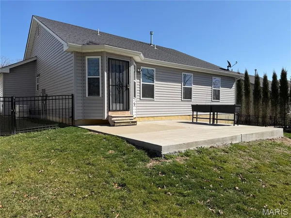 $325,000 | 500 Indian Lake Drive, Wright City, MO 63390