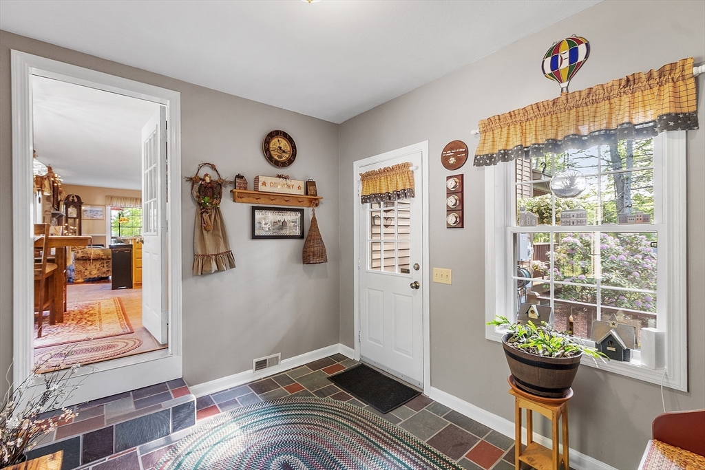 3 Brook Road Ashburnham, MA 01430 - Photo 4 of 42
