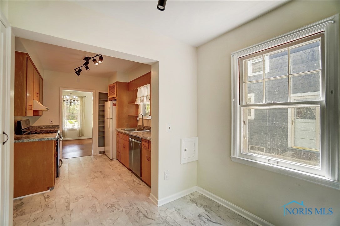 3322 Brantford Road Toledo, OH 43606 - Photo 9 of 22 Gallery Image 9