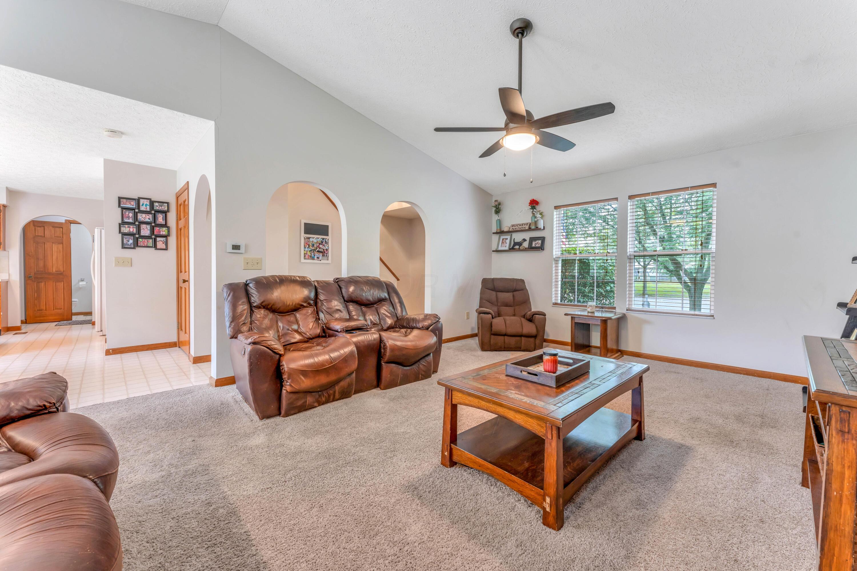 107 Kettering Bend Delaware, OH 43015 - Photo 5 of 38 DSC00961
