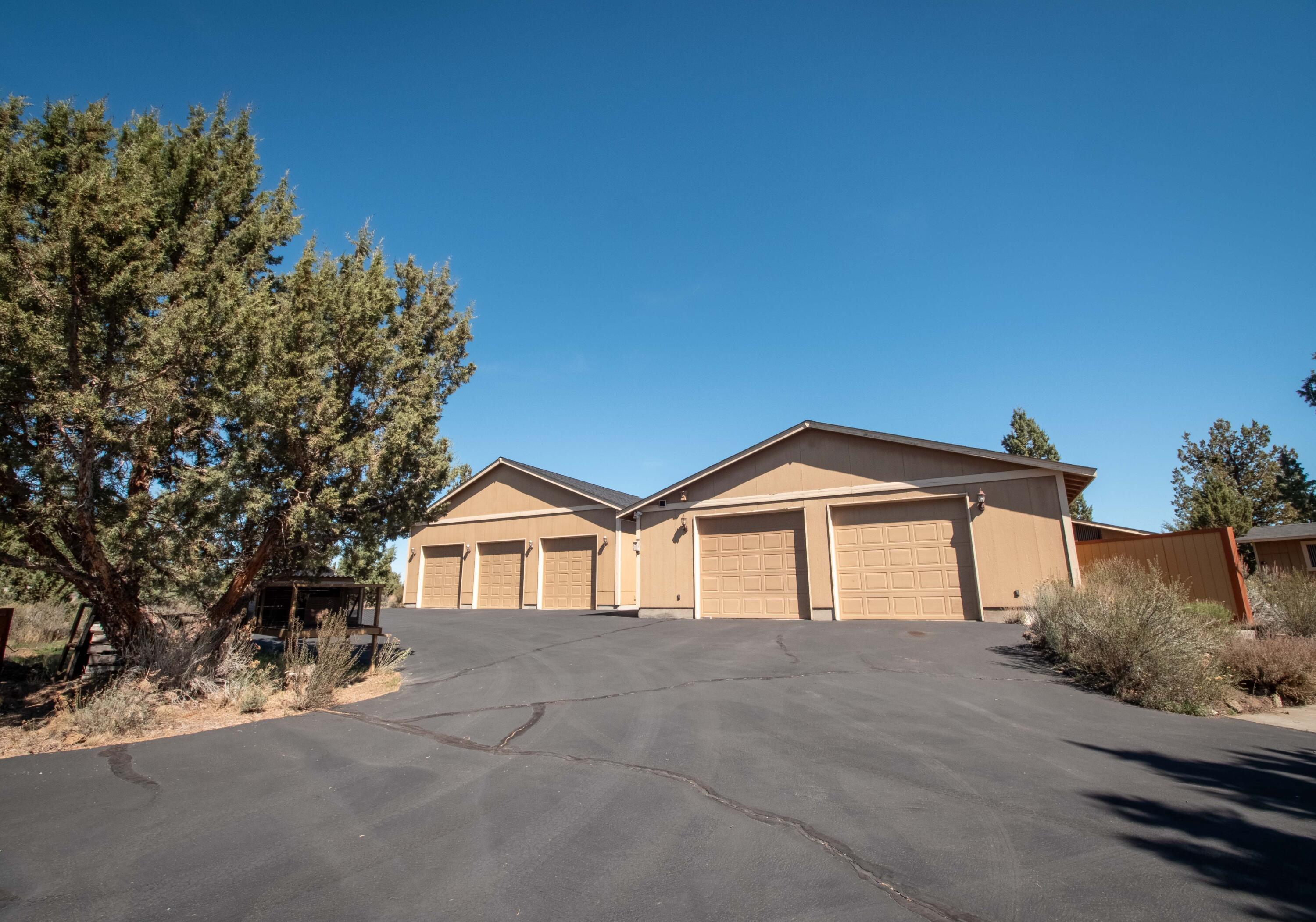 60965 Ward Road Bend, OR 97702 - Photo 6 of 50 60965-WARD-RD-SML-3