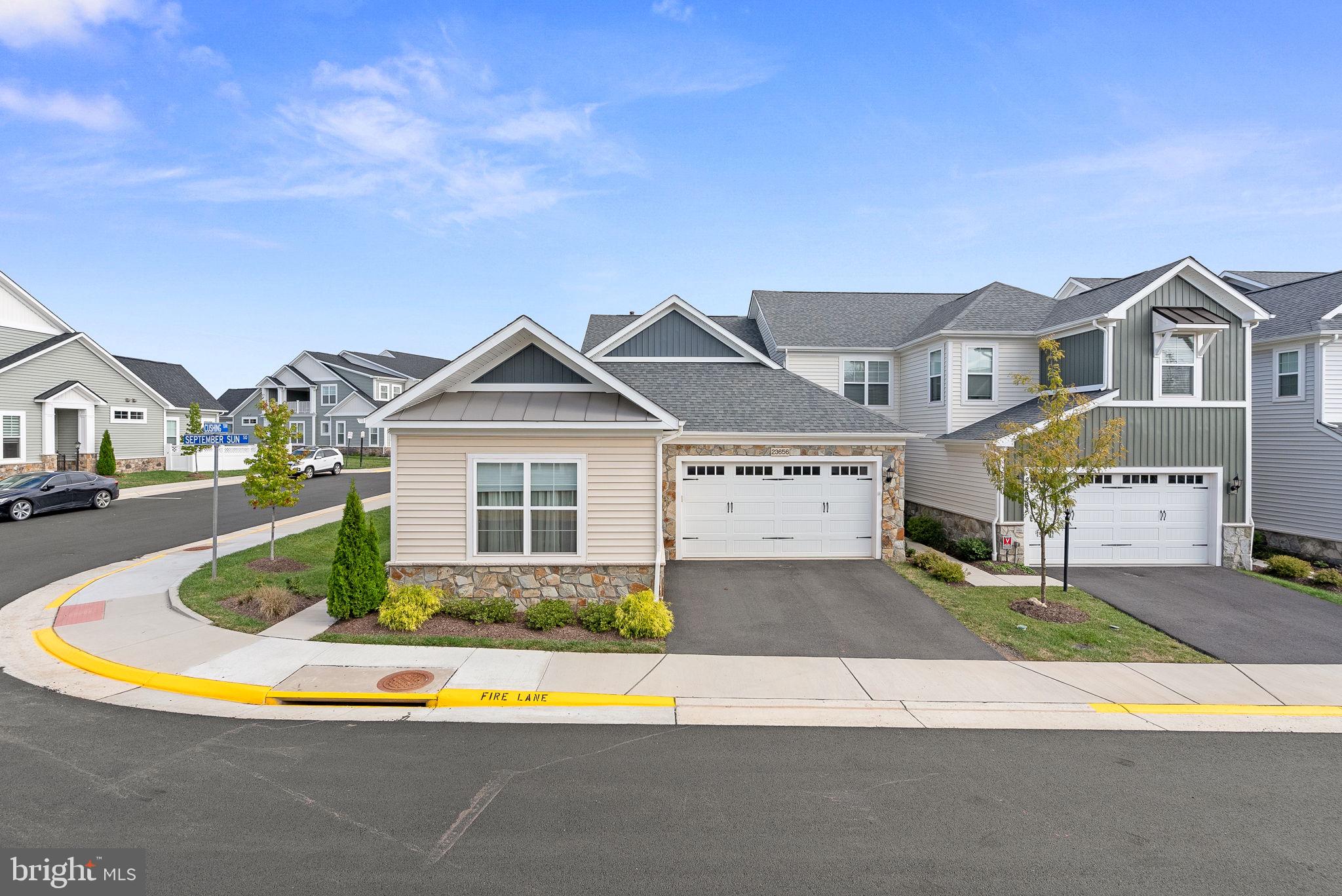 23656 September Sun Square Ashburn, VA 20148 - Photo 3 of 44