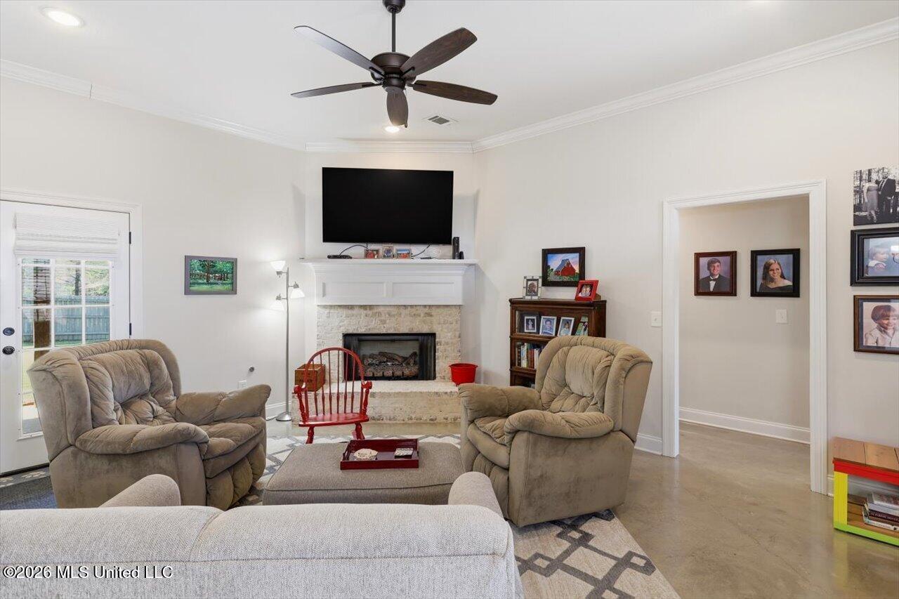 668 Conti Drive Brandon, MS 39042 - Photo 7 of 27 07-668 Conti Dr _ Home Tours MS