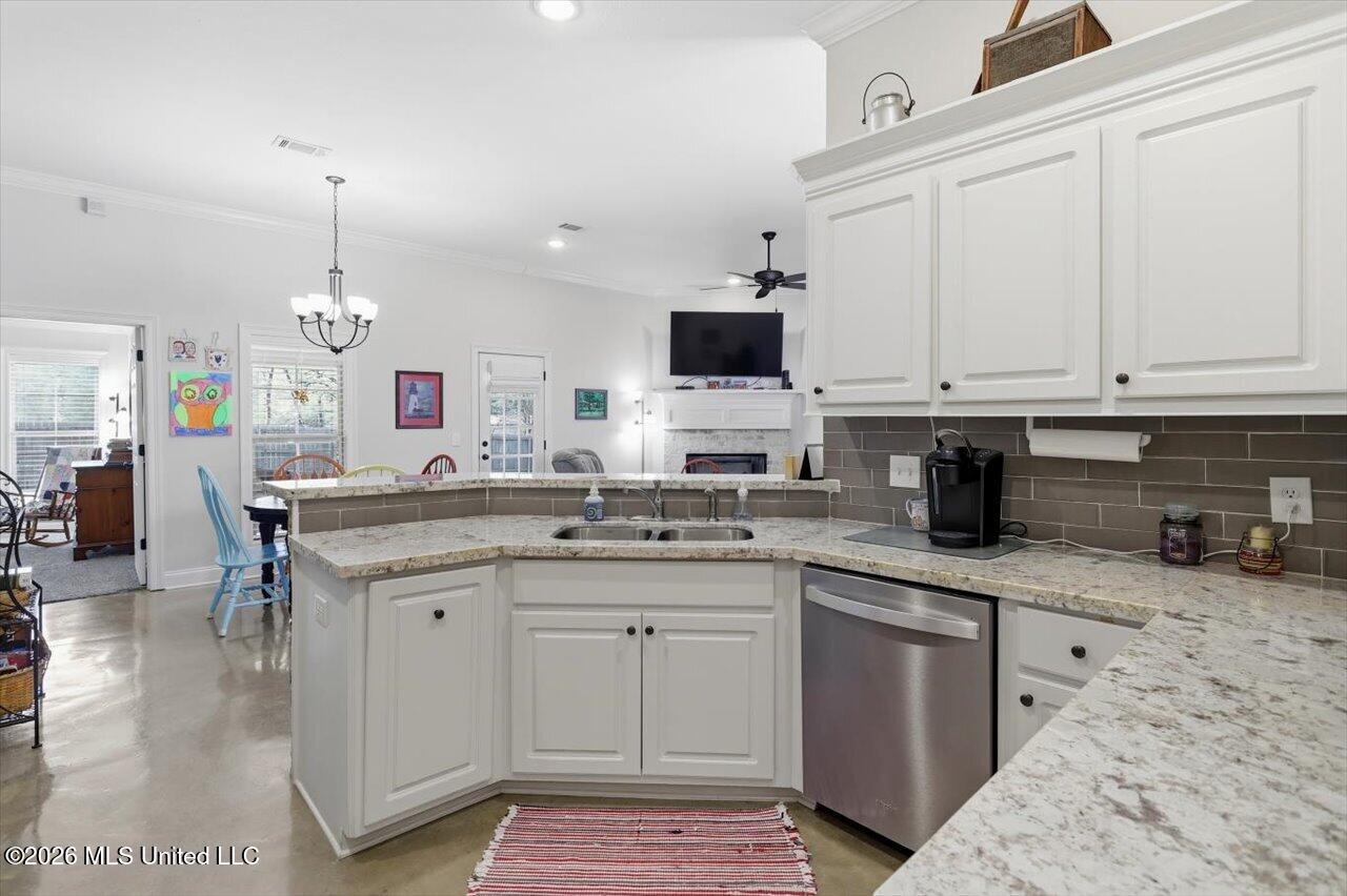 668 Conti Drive Brandon, MS 39042 - Photo 9 of 27 09-668 Conti Dr _ Home Tours MS