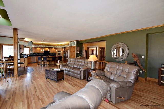 32W546 Rochefort Lane Wayne, IL 60184 - Photo 8 of 25 a living room with furniture and wooden floor