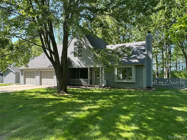 $459,900 | 4233 State Road, Fort Gratiot, MI 48059