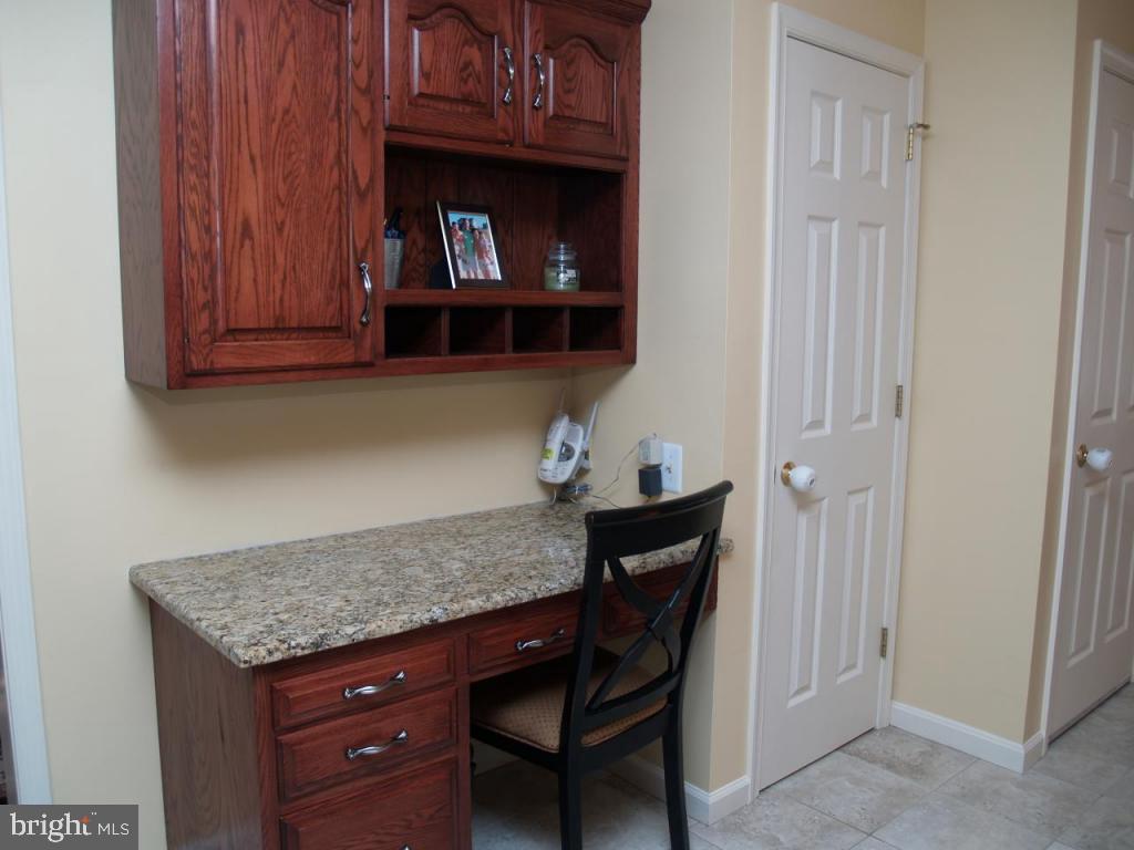135 Milton Circle Lititz, PA 17543 - Photo 11 of 27