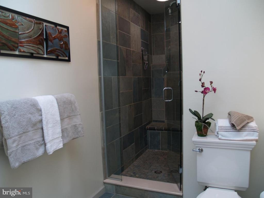 135 Milton Circle Lititz, PA 17543 - Photo 17 of 27