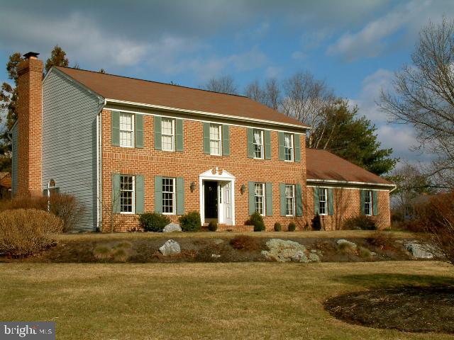 135 Milton Circle Lititz, PA 17543 - Photo 24 of 27