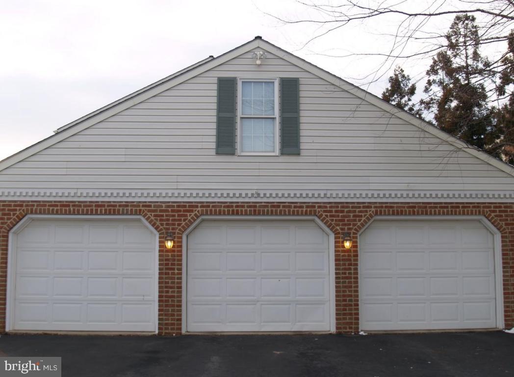 135 Milton Circle Lititz, PA 17543 - Photo 25 of 27