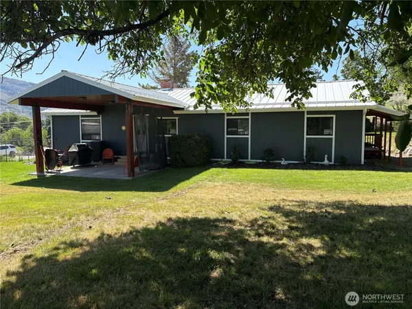 $525,000 | 301 North Main Street, Riverside, WA 98849