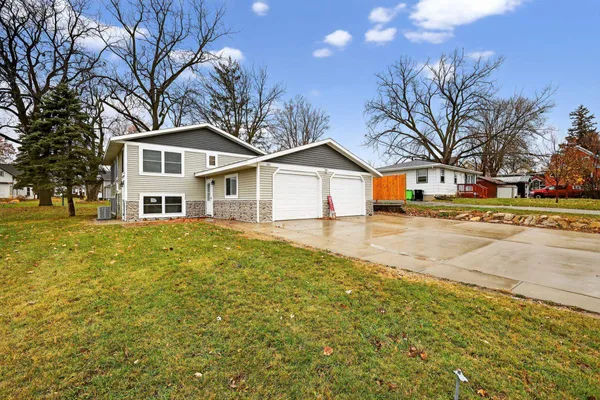 $379,900 | 205 Ann Street, Fox Lake, WI 53933