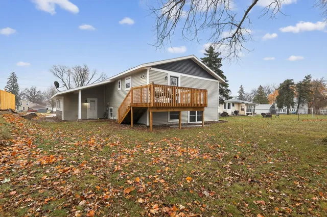 $384,900 | 205 Ann Street, Fox Lake, WI 53933