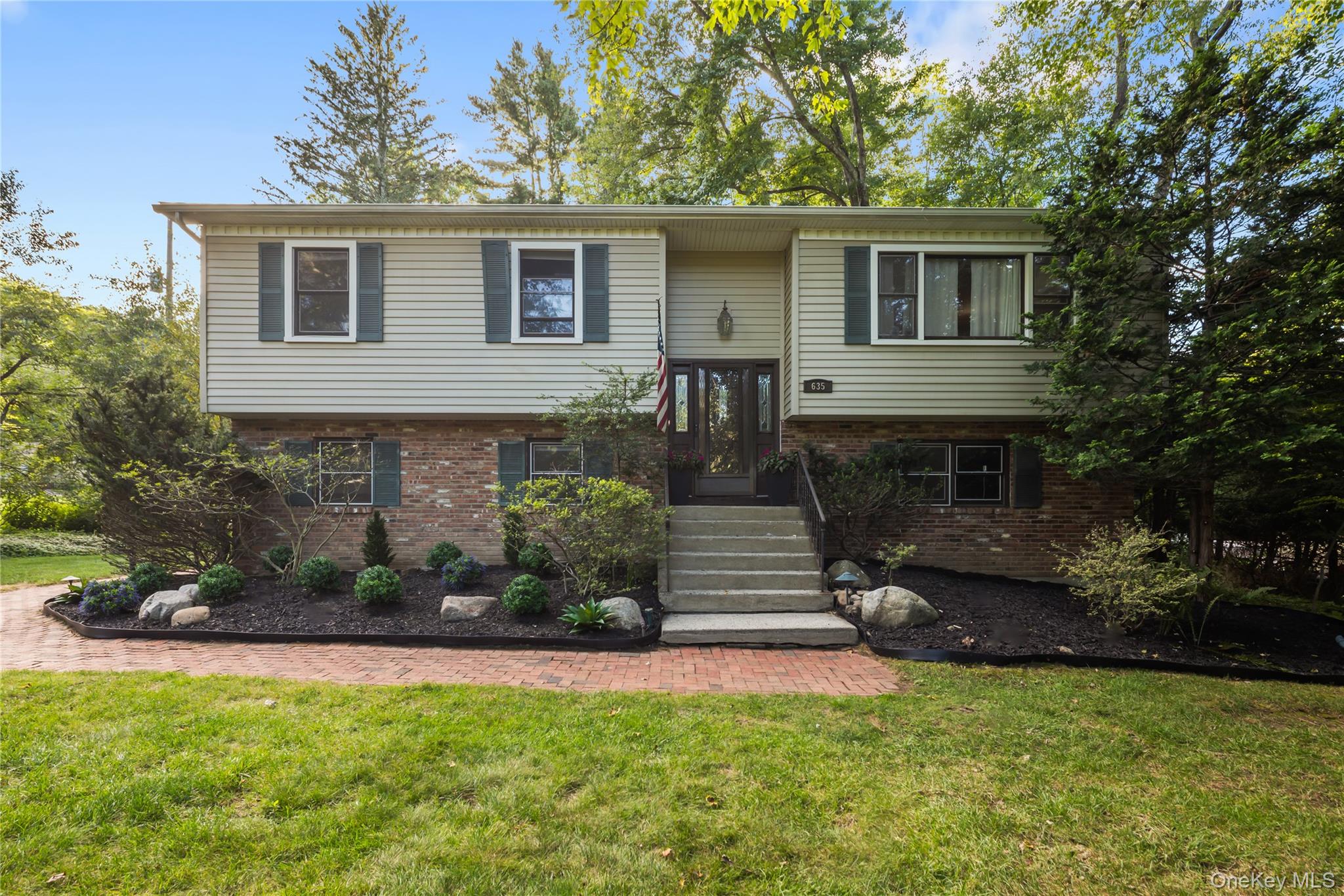 635 South Pascack Road Chestnut Ridge, NY 10977 - Photo 11 of 38 Gallery Image 11