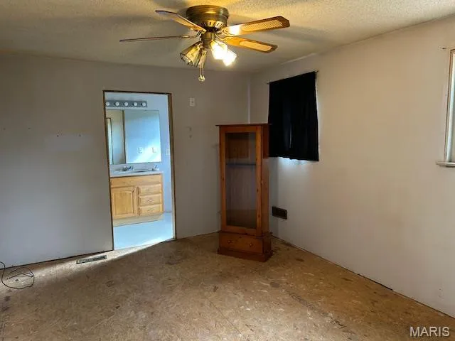 $159,900 | 1104 Hidden Valley Lakes, Annapolis, MO 63620