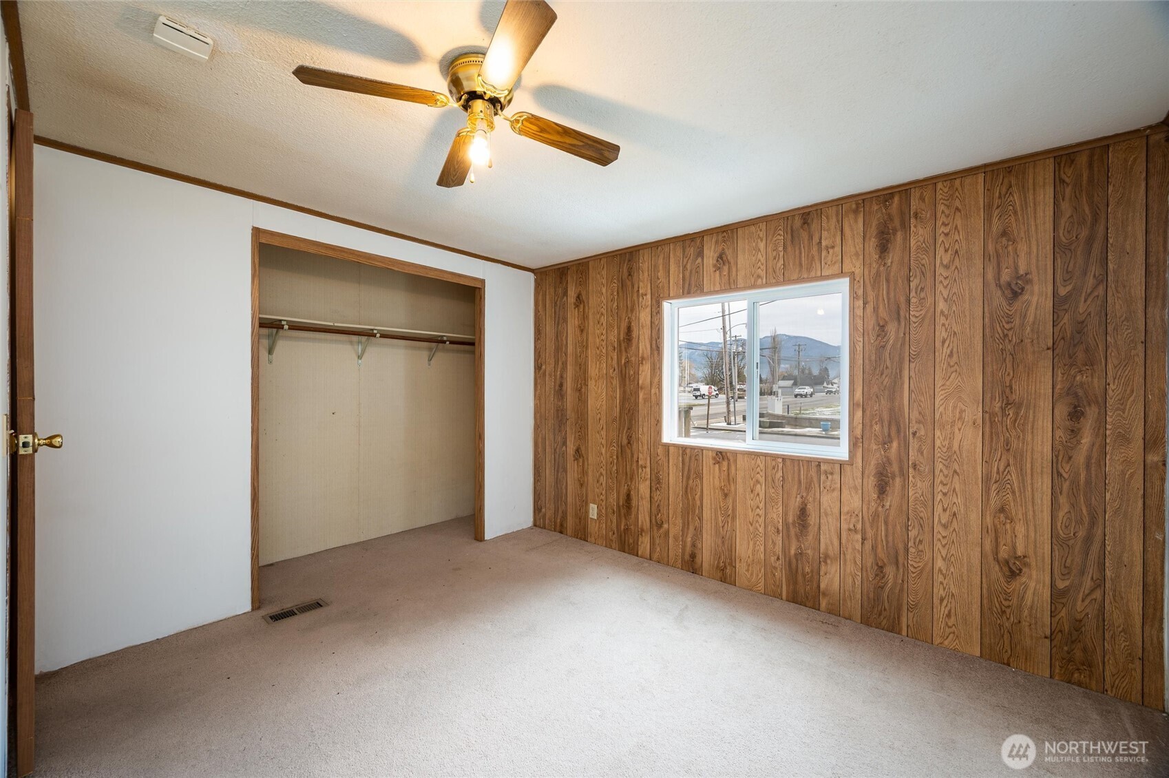 148 West Third Street Sumas, WA 98295 - Photo 5 of 18