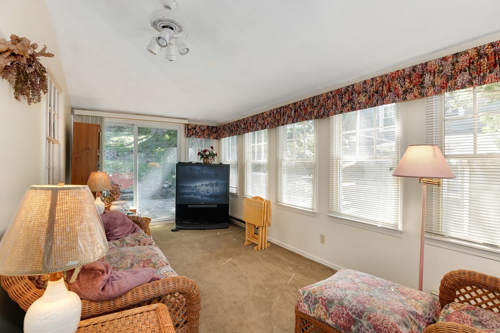 196 Lawrence Road Medford, MA 02155 - Photo 12 of 30 Gallery Image 12