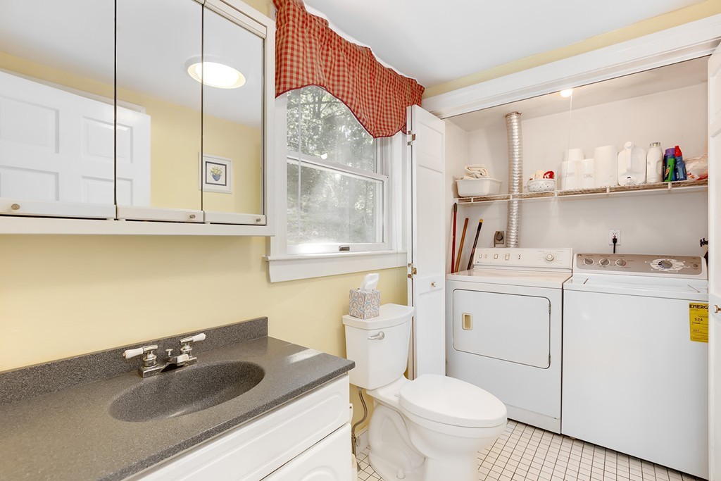196 Lawrence Road Medford, MA 02155 - Photo 15 of 30 Gallery Image 15