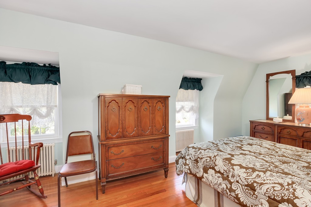 196 Lawrence Road Medford, MA 02155 - Photo 18 of 30 Gallery Image 18