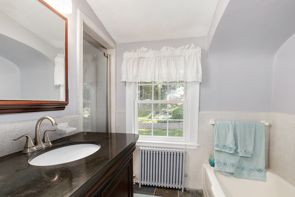 196 Lawrence Road Medford, MA 02155 - Photo 20 of 30 Gallery Image 20