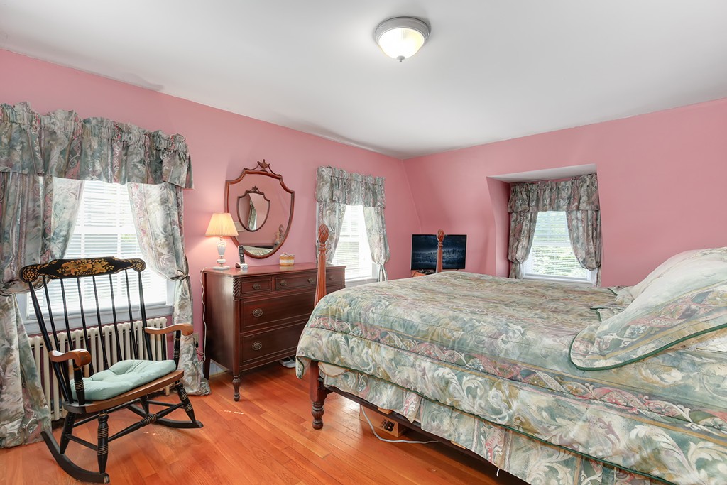 196 Lawrence Road Medford, MA 02155 - Photo 21 of 30 Gallery Image 21