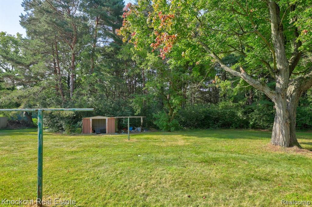 5910 Baker Road Bridgeport, MI 48722 - Photo 24 of 27