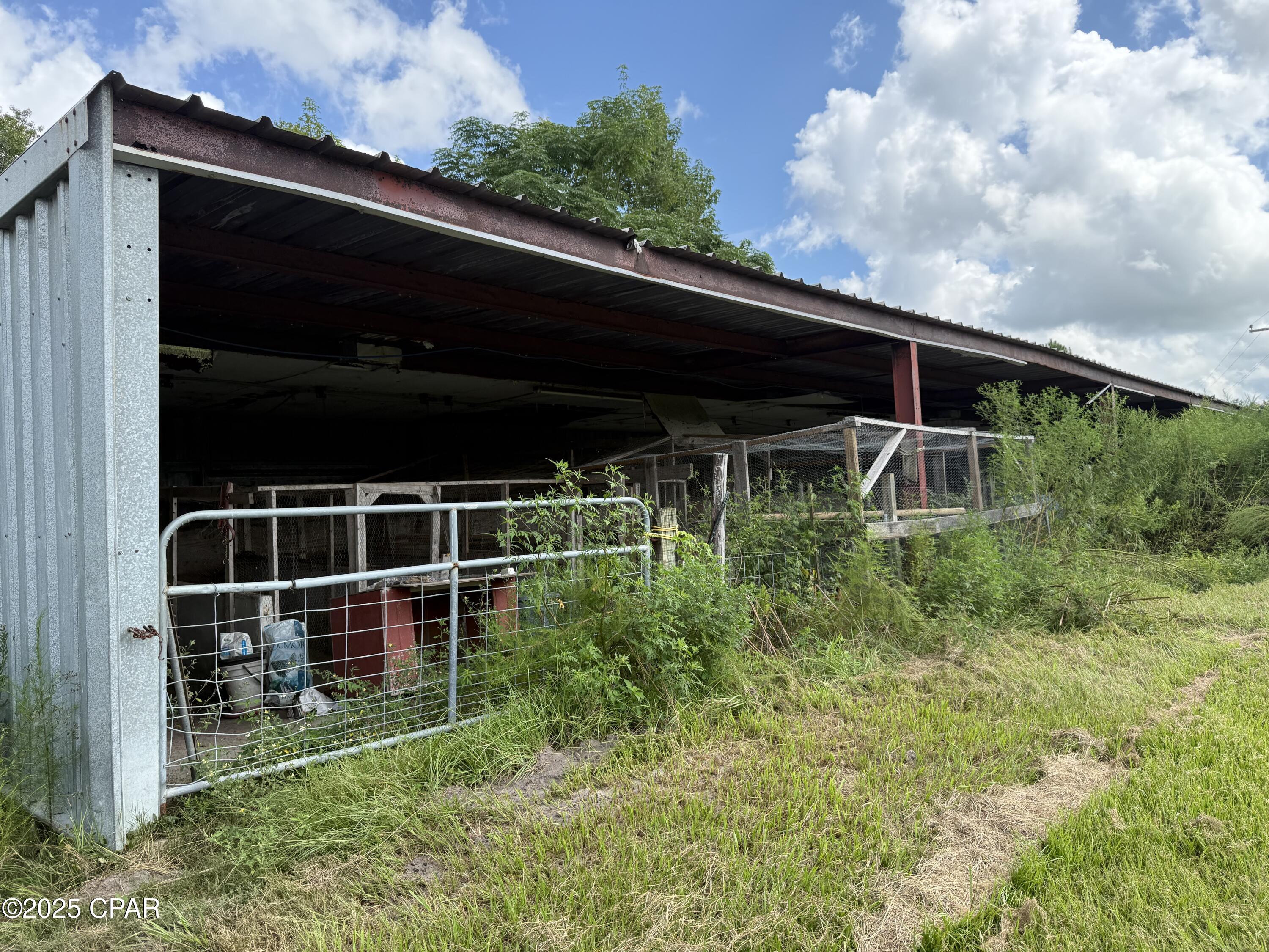 3560 Peanut Road Cottondale, FL 32431 - Photo 3 of 45 Gallery Image 3
