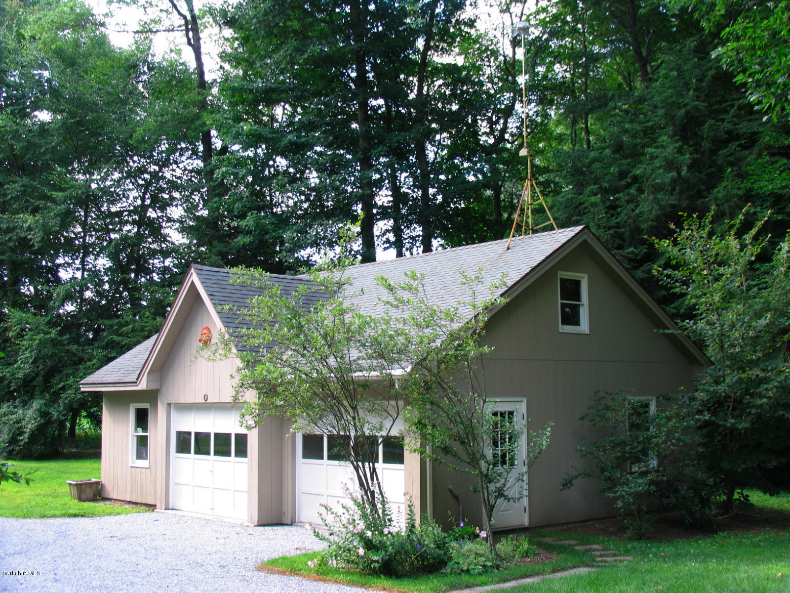 49 West Sheffield Road Great Barrington, MA 01230 - Photo 5 of 22 IMG_1032