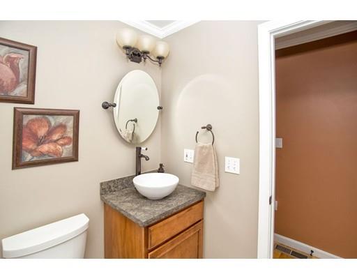 5 Ruth Circle Haverhill, MA 01832 - Photo 17 of 24 Gallery Image 17