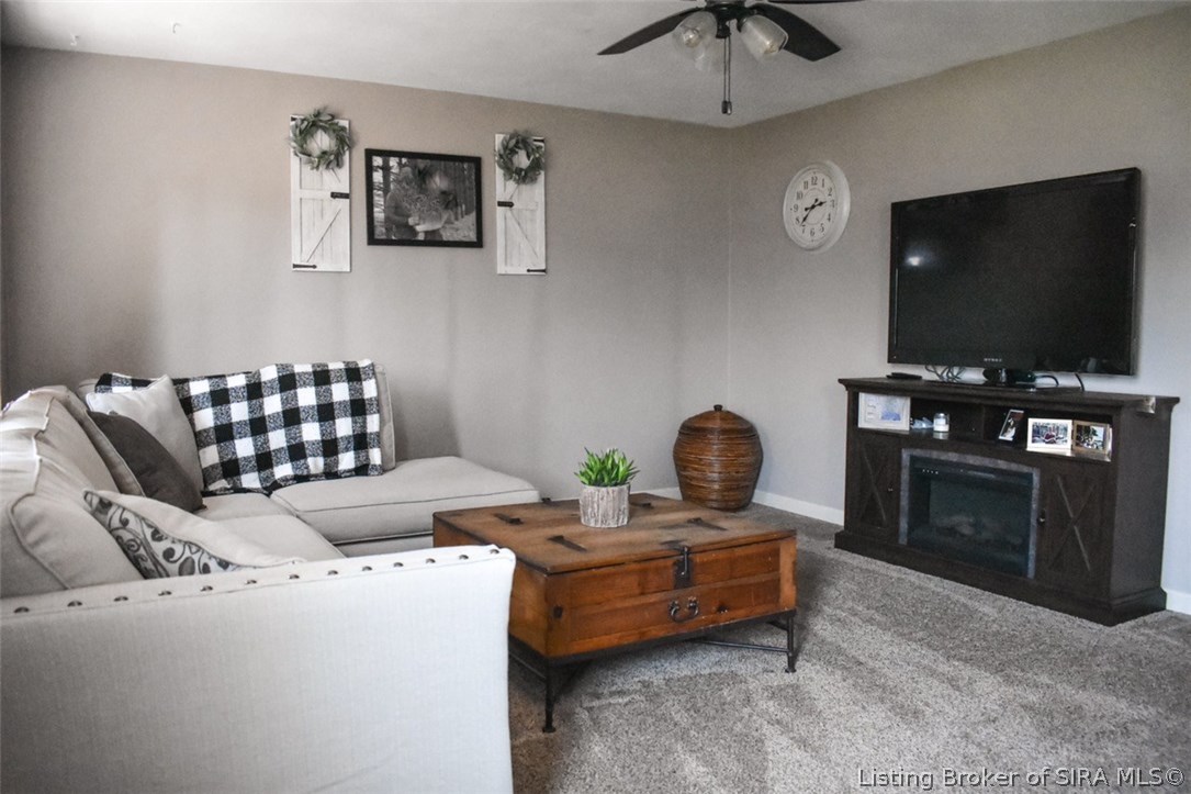 2306 Grant Line Road New Albany, IN 47150 - Photo 3 of 16 Gallery Image 3