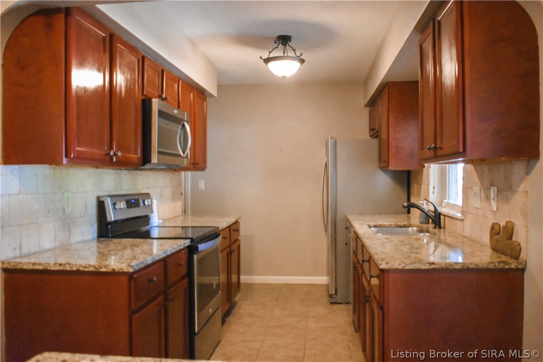 2306 Grant Line Road New Albany, IN 47150 - Photo 4 of 16 Gallery Image 4