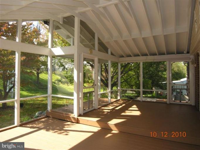 3905 Klausmier Road Nottingham, MD 21236 - Photo 14 of 20 Screened-in Porch