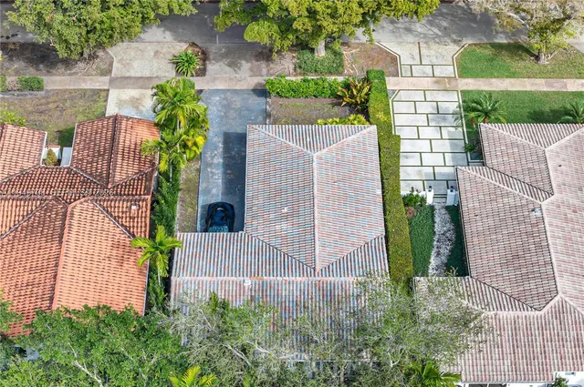 $1,575,000 | 5516 Sardinia Street, Coral Gables, FL 33146