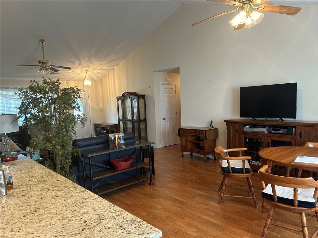 555 North Scovill Court Decatur, IL 62522 - Photo 8 of 27 Gallery Image 8